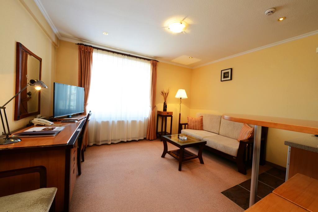 Narantuul Hotel Ulán Bator Habitación foto